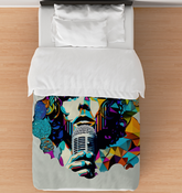 Luxurious Operatic Splendor Duvet Cover in Elegant Design