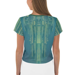 Woman wearing Retro Reverie cropped T-shirt