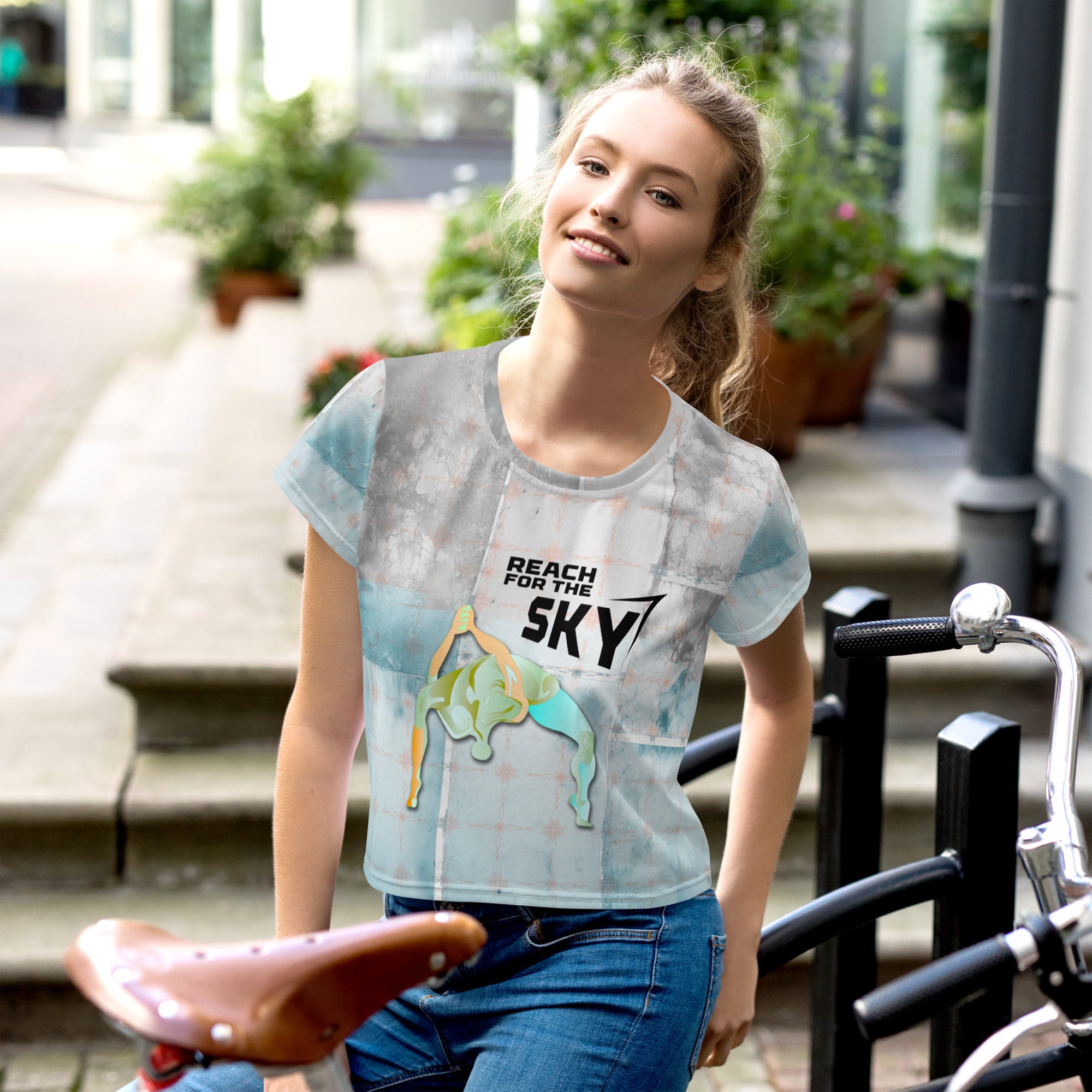 Women's crop T-shirt with peaceful pigeon design.