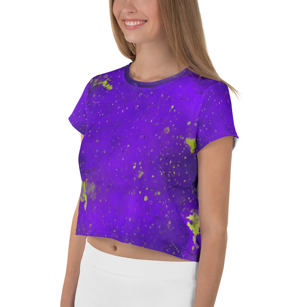 Rugged mud splatter pattern on stylish women's crop shirt.