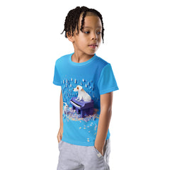 Playful children's t-shirt with unique cutout style