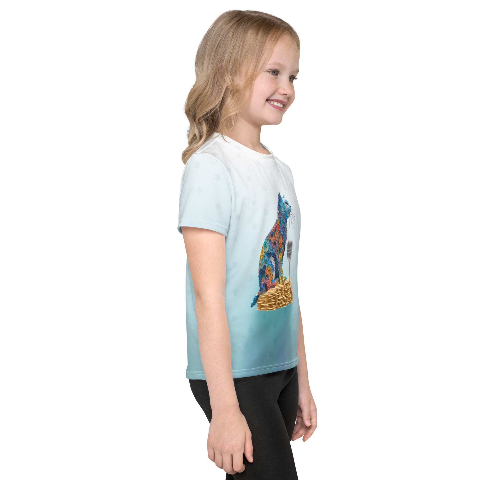 Comfortable kids' crew neck with kirigram art.