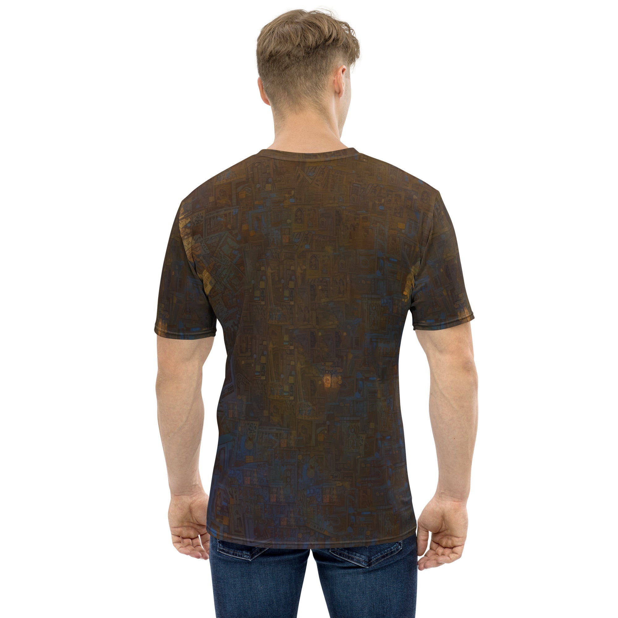 Durable men's crew neck T-shirt for outdoor adventures.