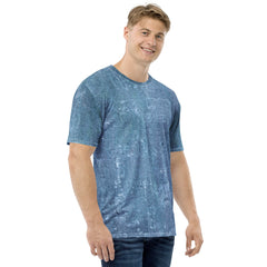 Make a splash with the eye-catching Rainbow Ripple Men's Crew Neck T-Shirt