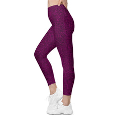 Capture the essence of early mornings in meadow-inspired leggings, offering both beauty and practicality with pockets.