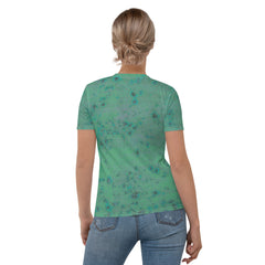 Versatile Lace Embrace T-Shirt for Everyday Elegance