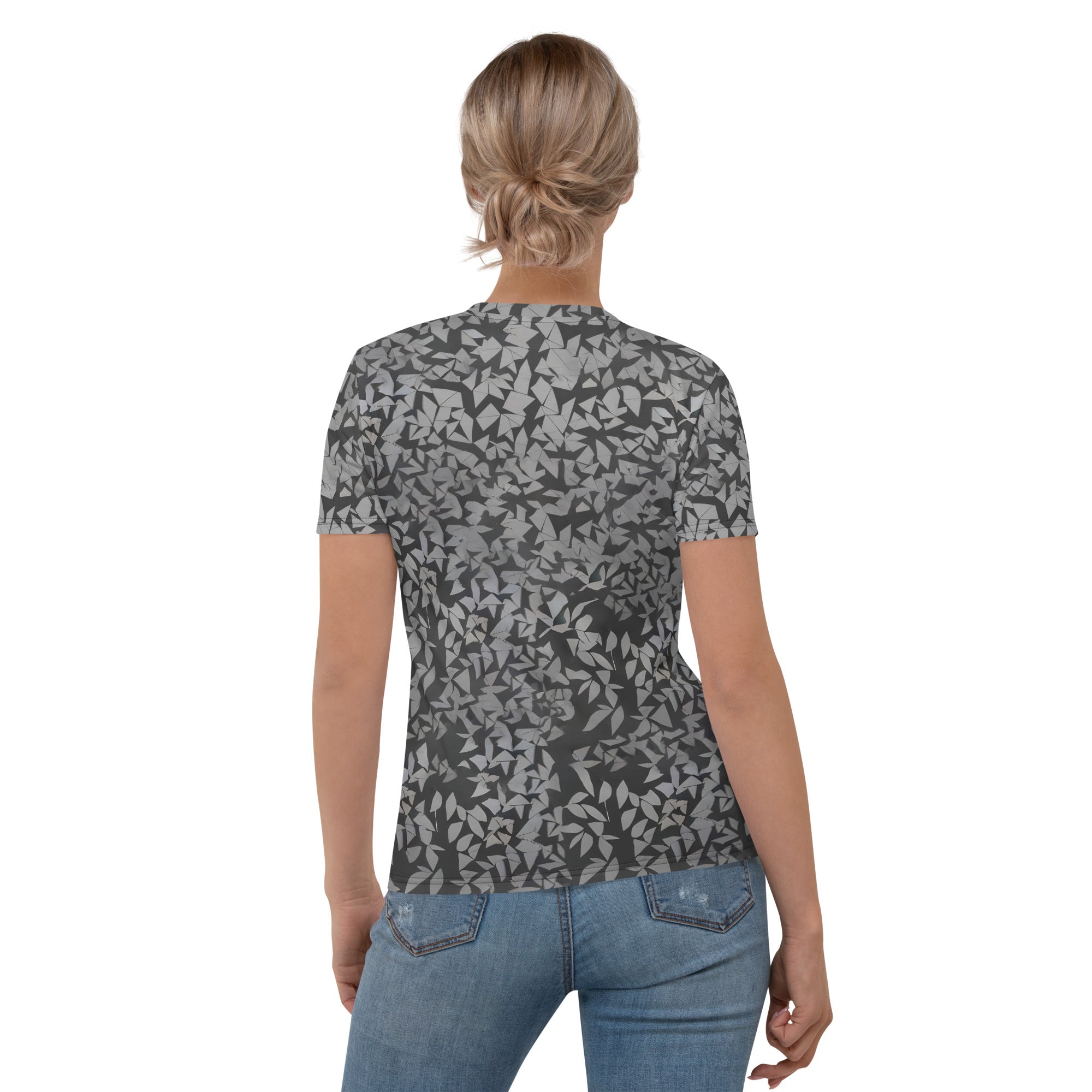 Comfortable and stylish women's crew neck t-shirt in a relaxed fit