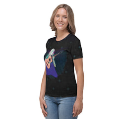 Stylish women's crewneck tee with meadow dreams print