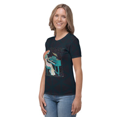 Casual women's tee with meadow and floral prints.
