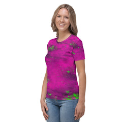 Women's crew neck T-shirt with chic wine spill design.