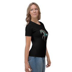 Lively Lynx Landscape Women's T-Shirt