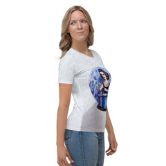 Stylish Paper Waves graphic T-Shirt for Women in Crew Neck style.