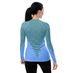 Balance-focused Half Moon Pose design on women’s rash guard.