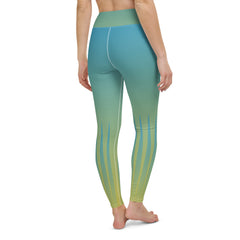 Let the colors of the setting sun inspire your yoga practice with these vibrant Sunset Horizon Leggings.