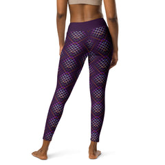 Close-up of Geometric Pulse design on stretchable yoga leggings