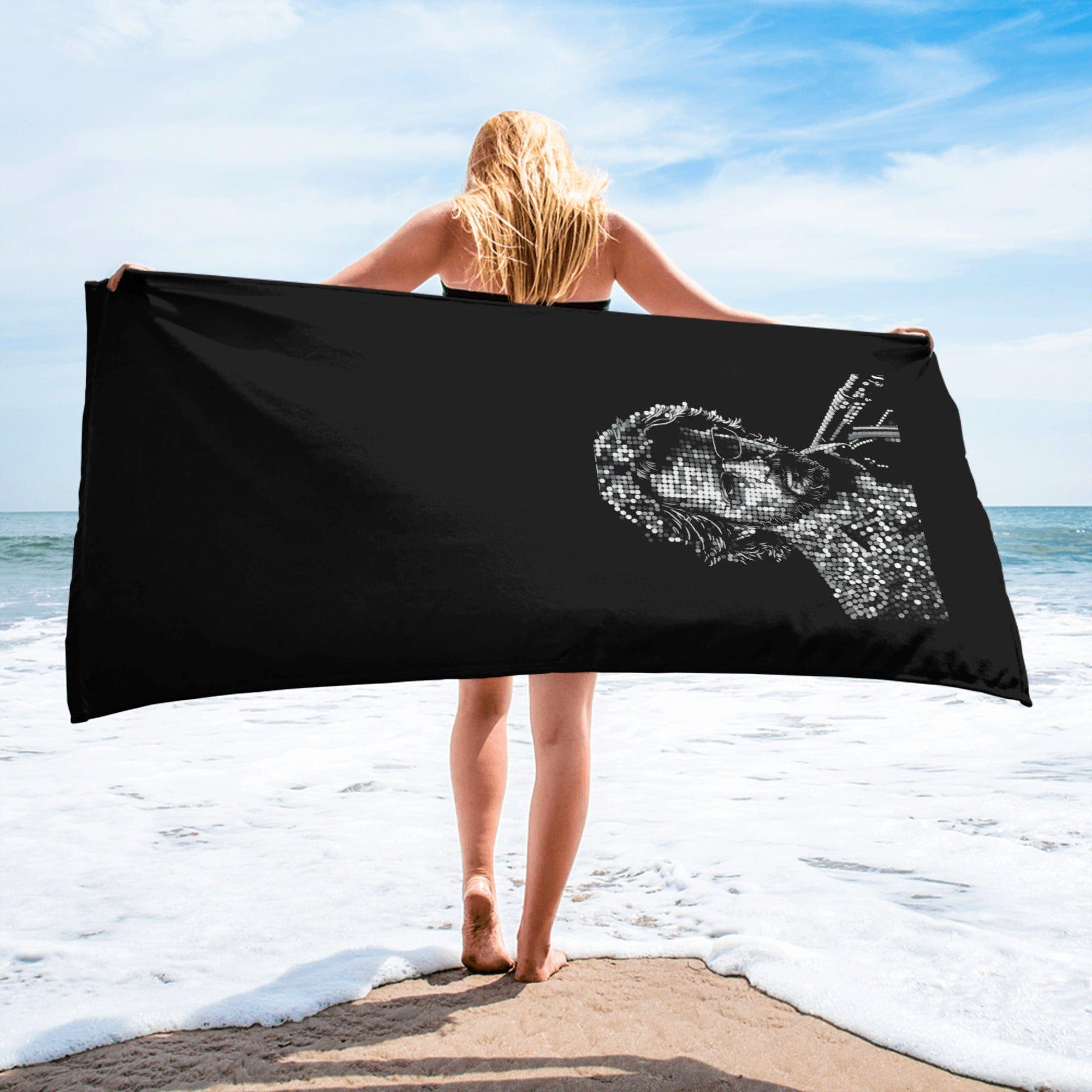 Graphic Grandeur Towel: Bold Pattern Bath Towel