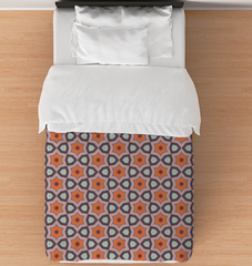 Geometric pattern on modern comforter