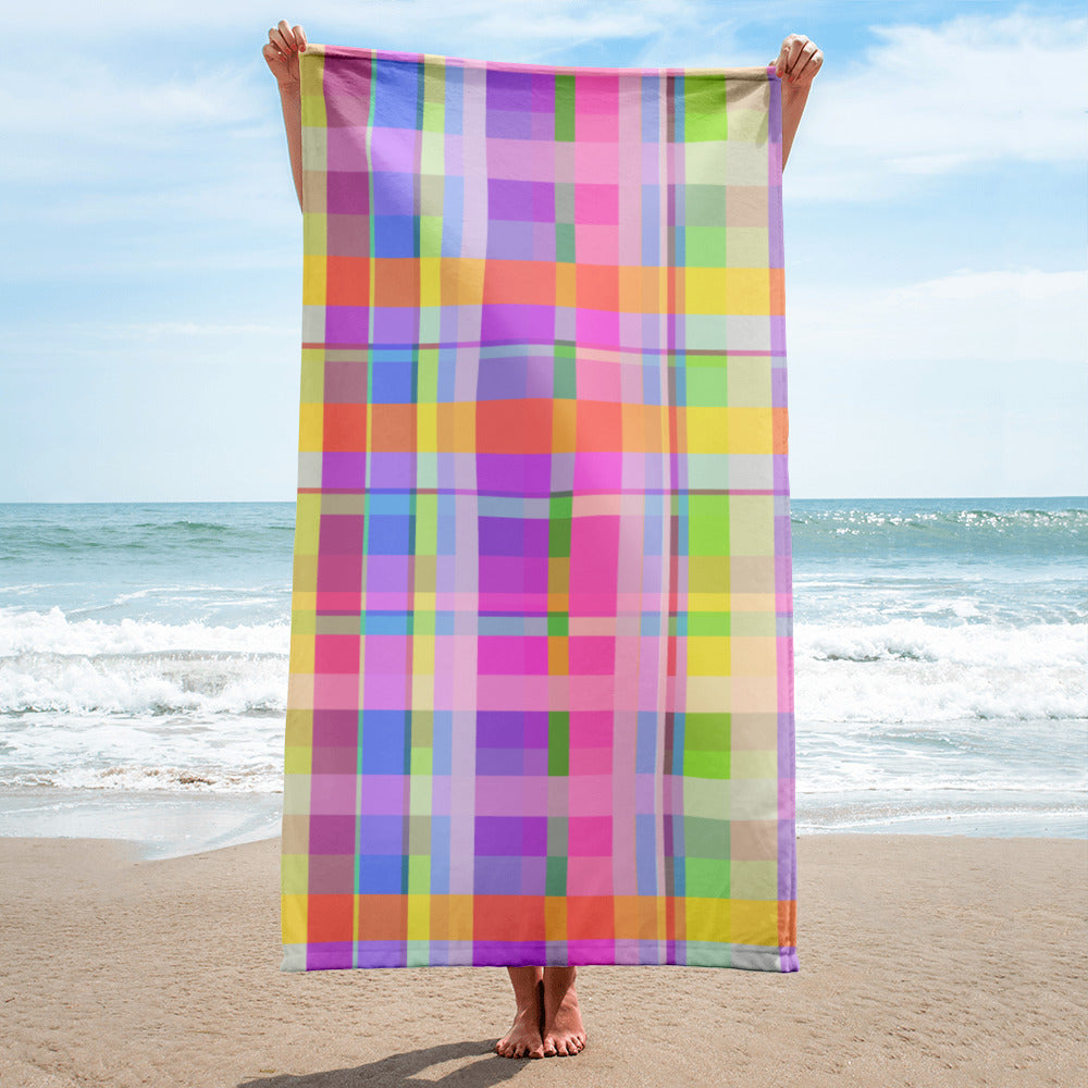 Vibrant Rainbow Spectrum Bath Towel with a full spectrum of colors for a lively bathroom ambiance.