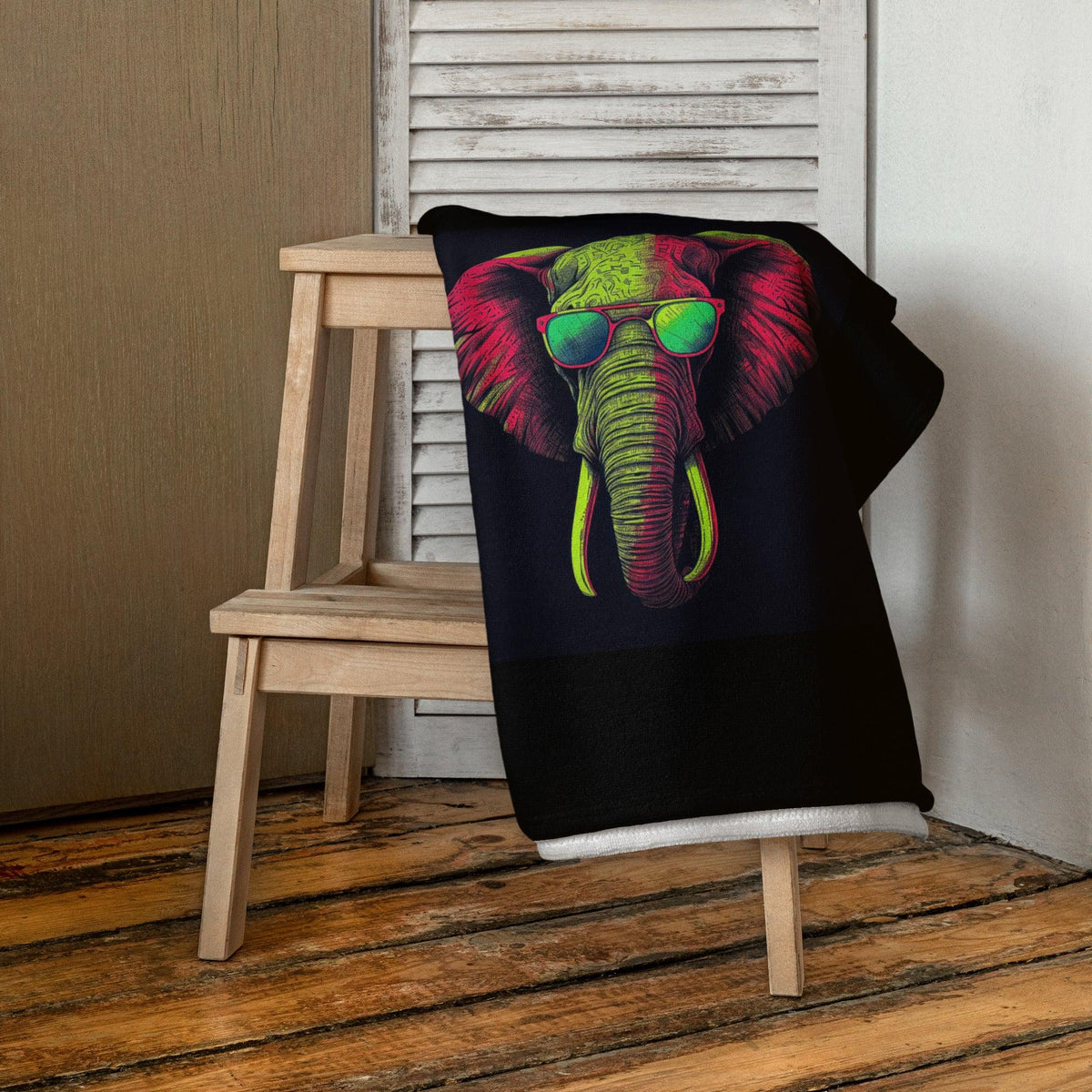 Majestic Elephant Bath Towel - Beyond T-shirts