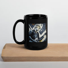 Dazzling The Crowd Black Glossy Mug - Beyond T-shirts