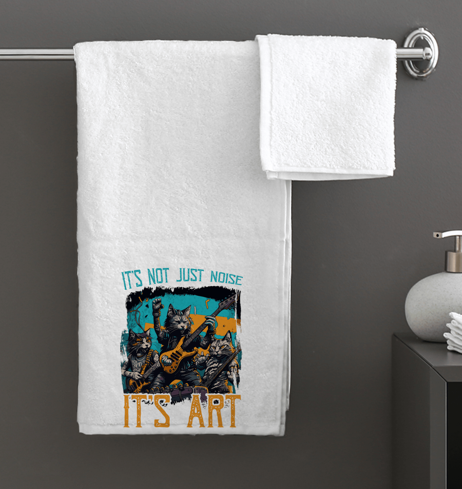 It's Art Bath Towel - Beyond T-shirts