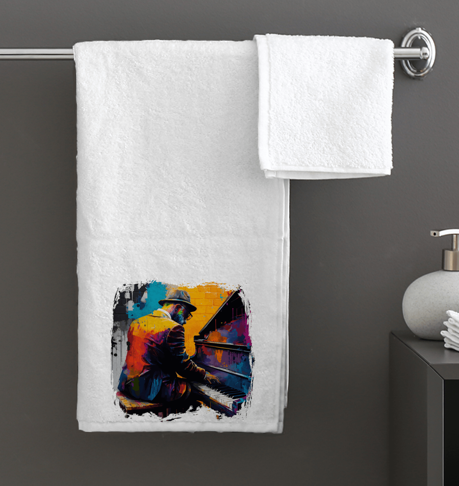 Noodling On The Keyboard Bath Towel - Beyond T-shirts