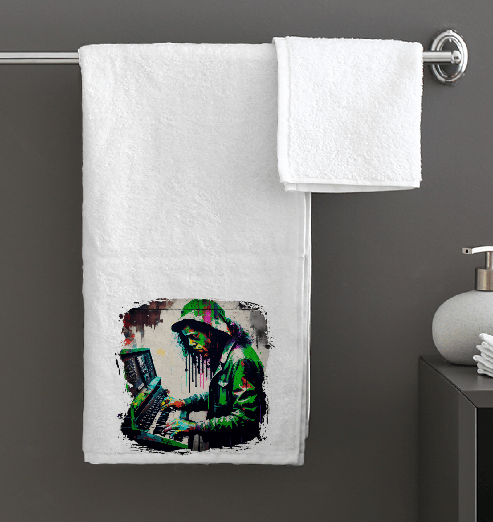 Wailing On The Keys Bath Towel - Beyond T-shirts